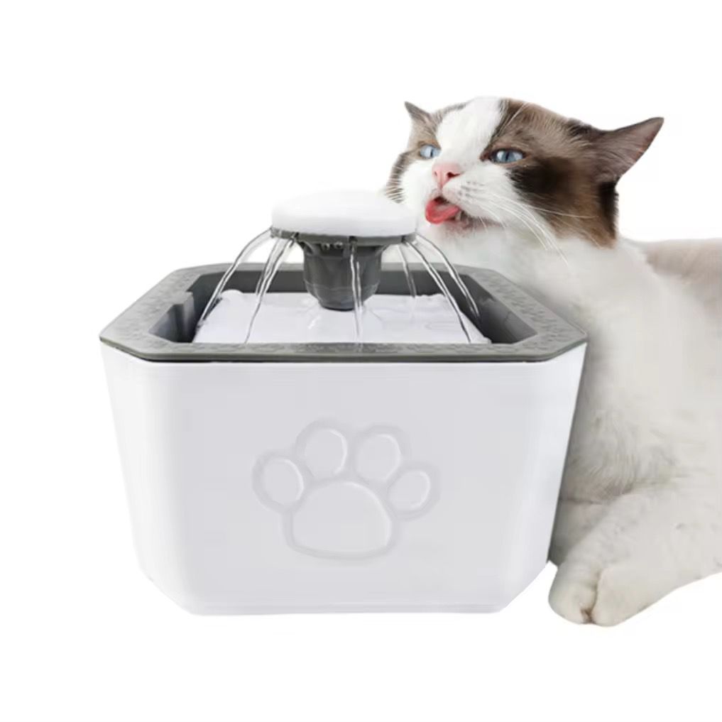 Fuente de agua para gatos y perros CJ C35-38