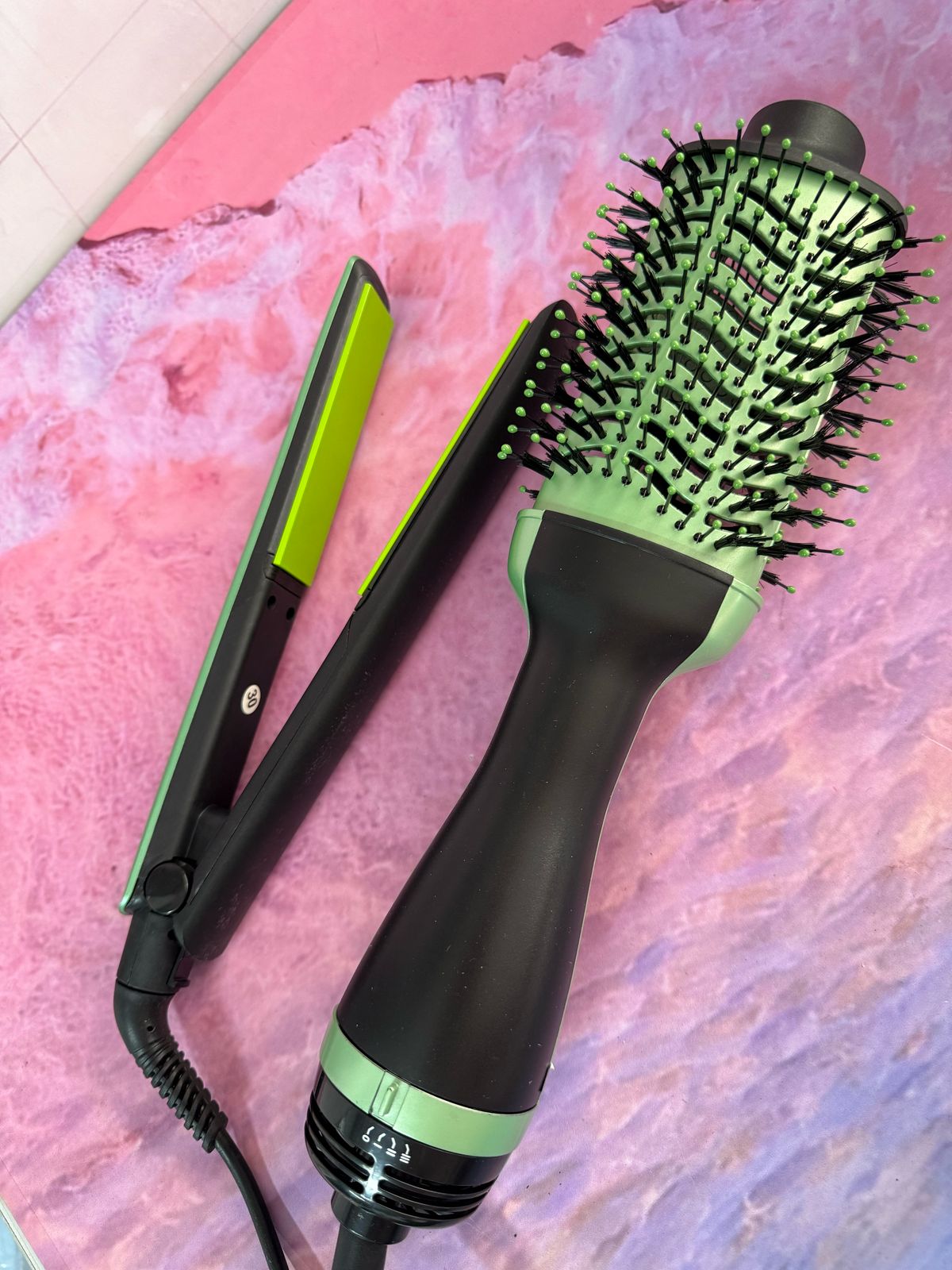 Combo cepillo secador de aguacate mas plancha aguacate Remington AAA