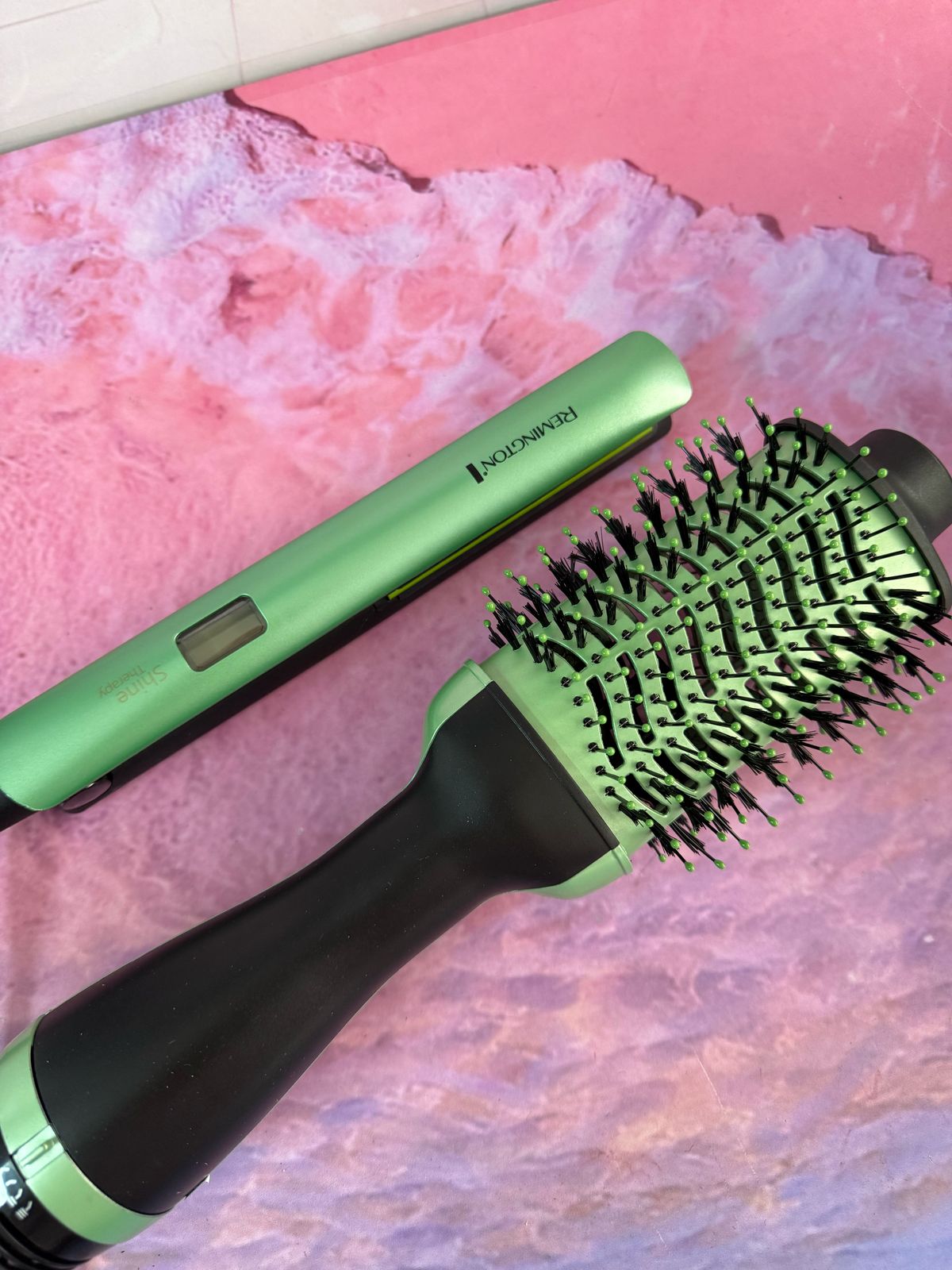 Combo cepillo secador de aguacate mas plancha aguacate Remington AAA