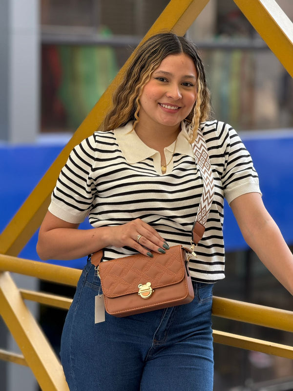 bolso manos libres con boton de mickey