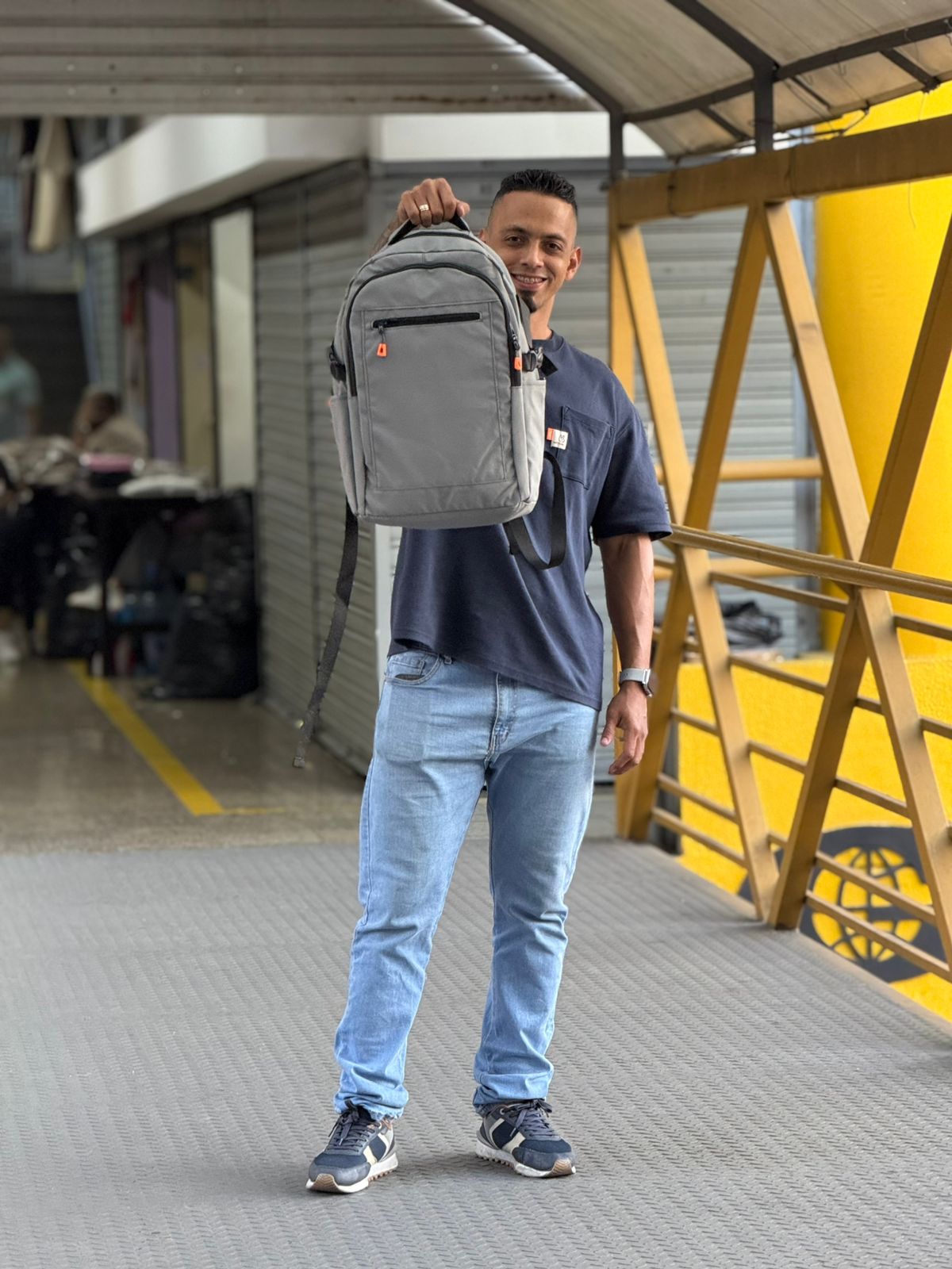 BOLSO UNISEX CLASICO