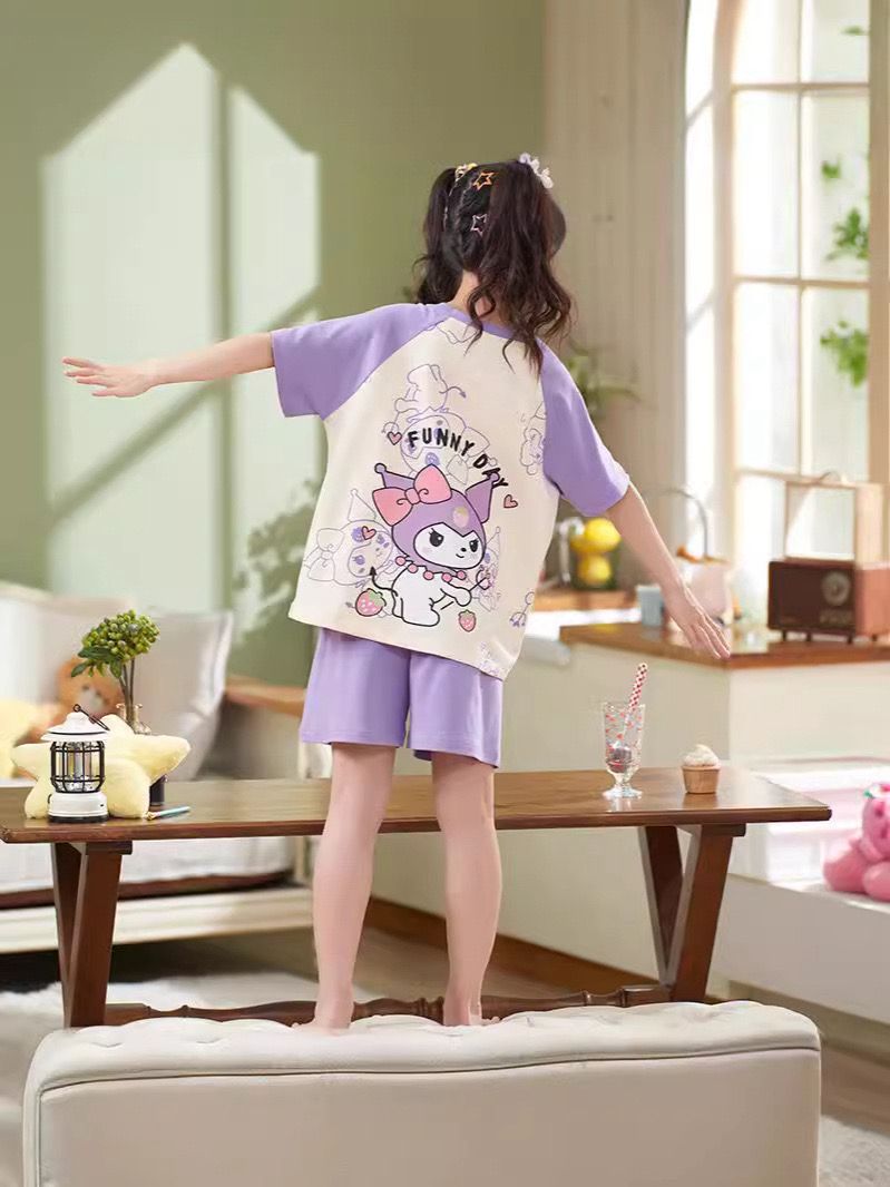 PIJAMA KUROMI BLANCO CON MORADO 3 PIEZAS