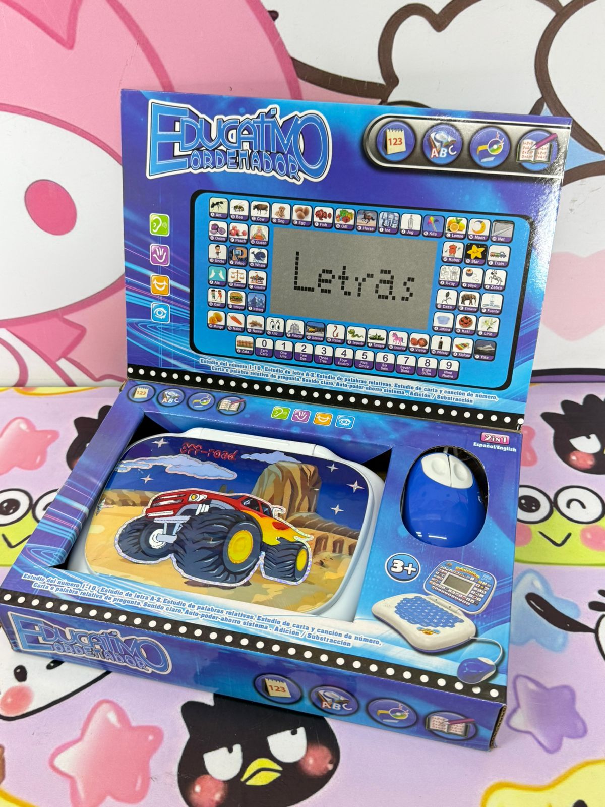 computador infantil pequeño con mouse