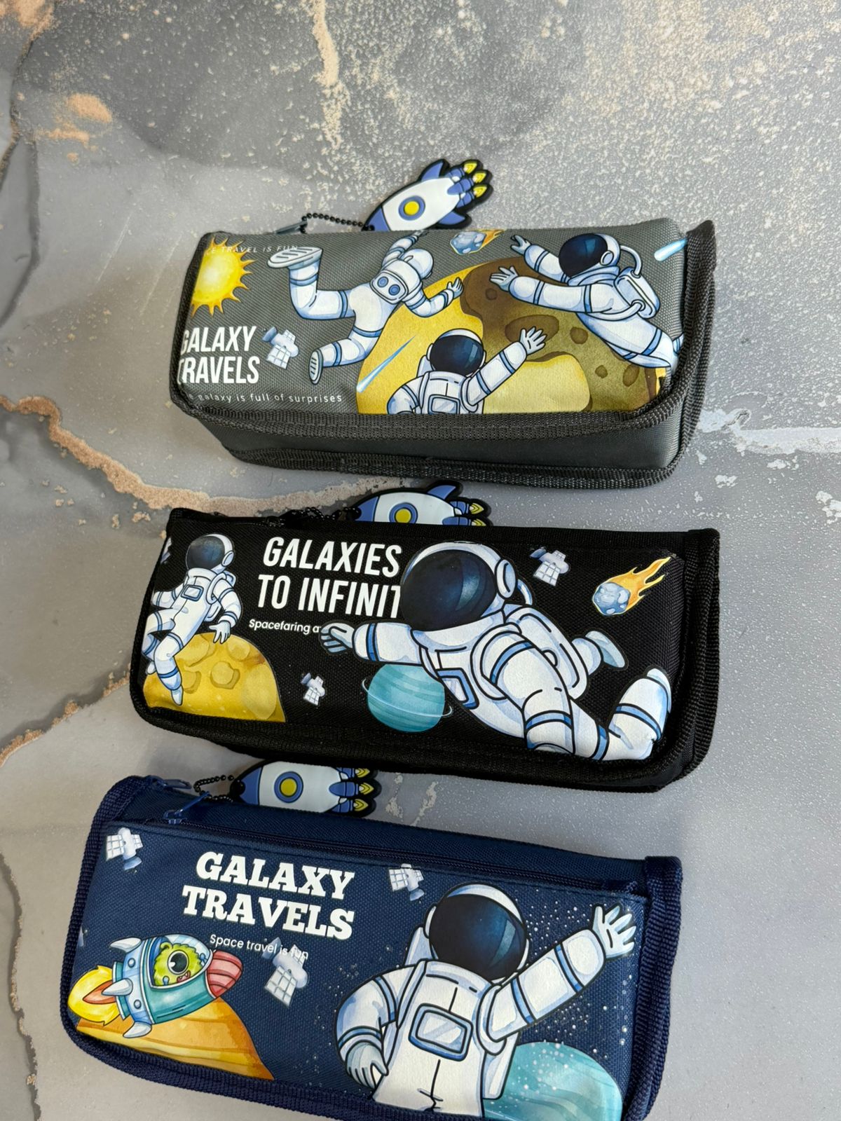 cartuchera de astronauta