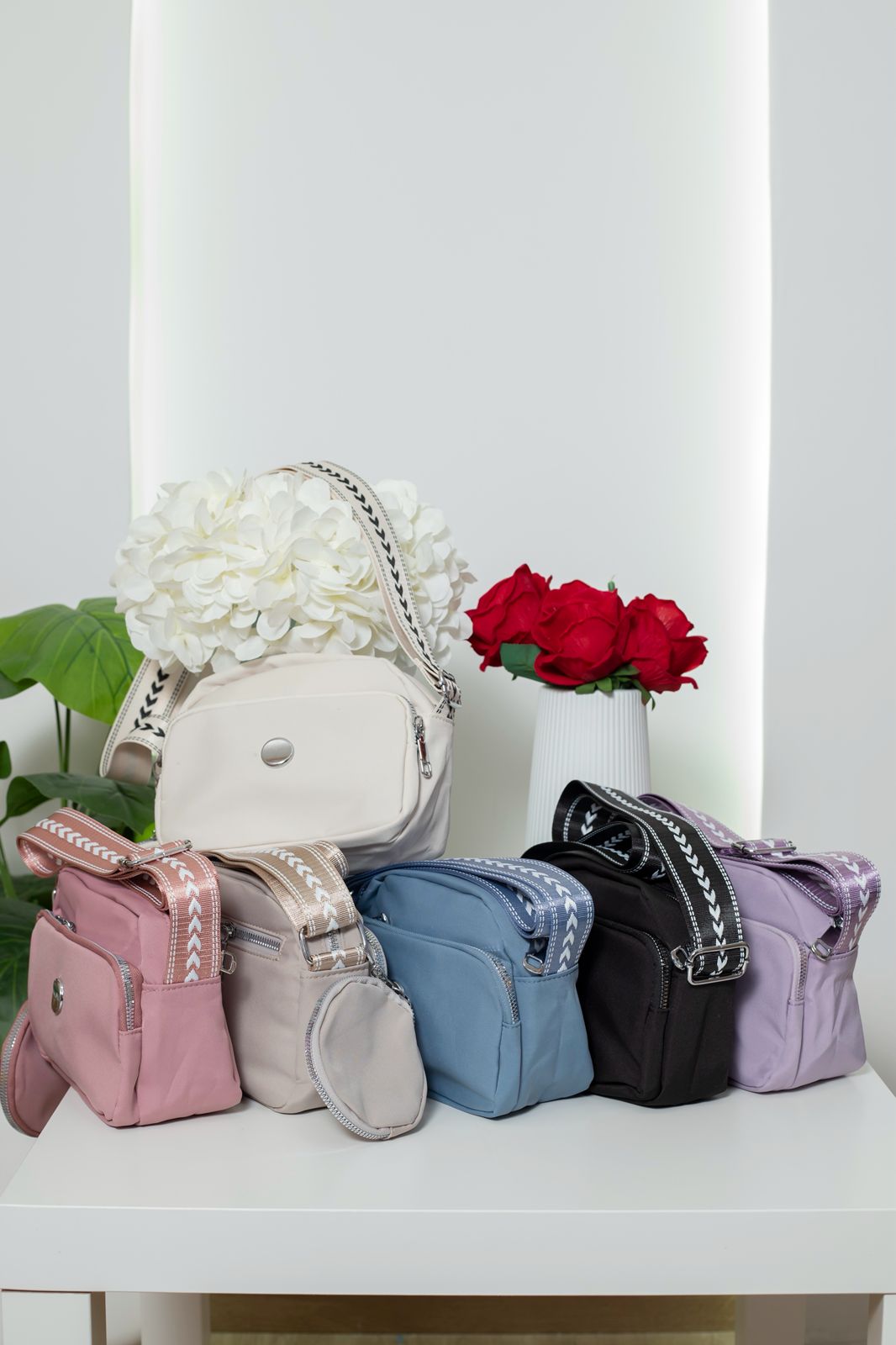 BOLSO MANOS LIBRES BOTON PLATEADO MM 03 -01