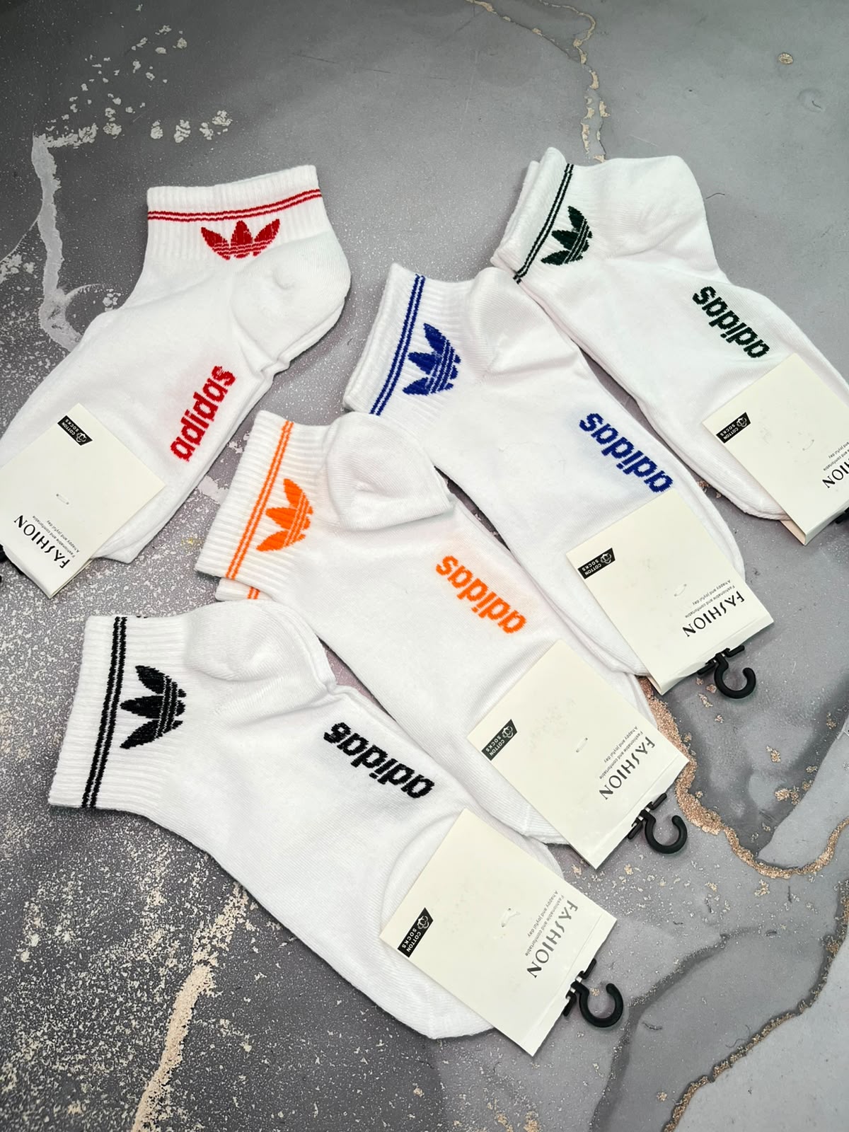 medias adidas 3/4 blancas de colores